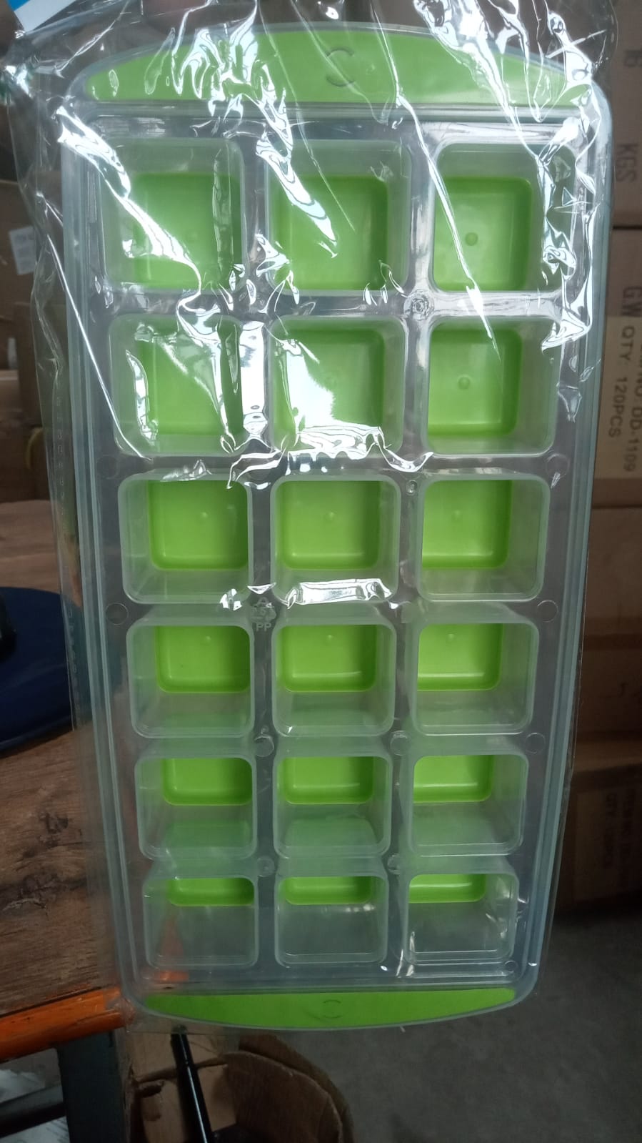 Pop Up Ice Cube Tray 18 Cavity Easy Release Flexible Silicone Bottom Ice Tray , Stackable Ice tray, 100% BPA Free, Food Grade for Freezer