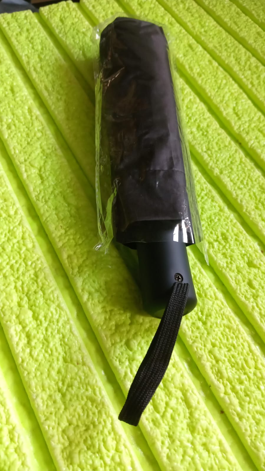 Manual Open 2 Fold Umbrella| Windproof, Sunproof & Rainproof with Sturdy Steel Shaft & Wrist Straps | Easy to Hold & Carry | Umbrella for Women, Men & Kids